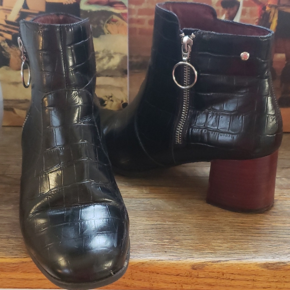 ❤Pikolinos croc booties! Made in Spain